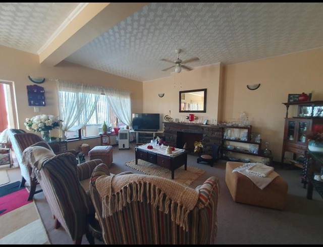 3 BEDROOM APARTMENT FOR SALE IN MANABA BEACH